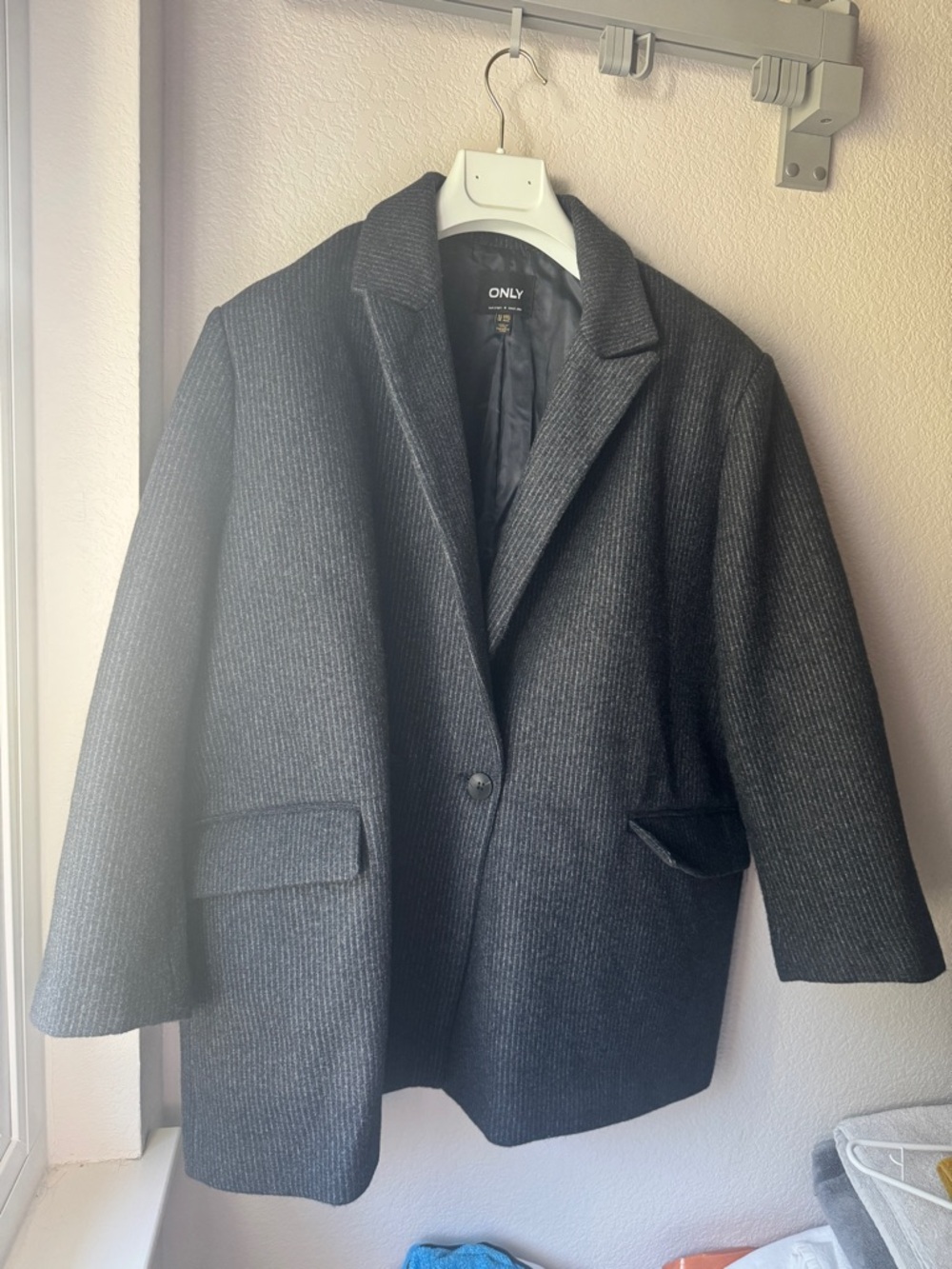 ONLY Textured Pinstripe Oversized Blazer – Navy/Gray – XXXL
